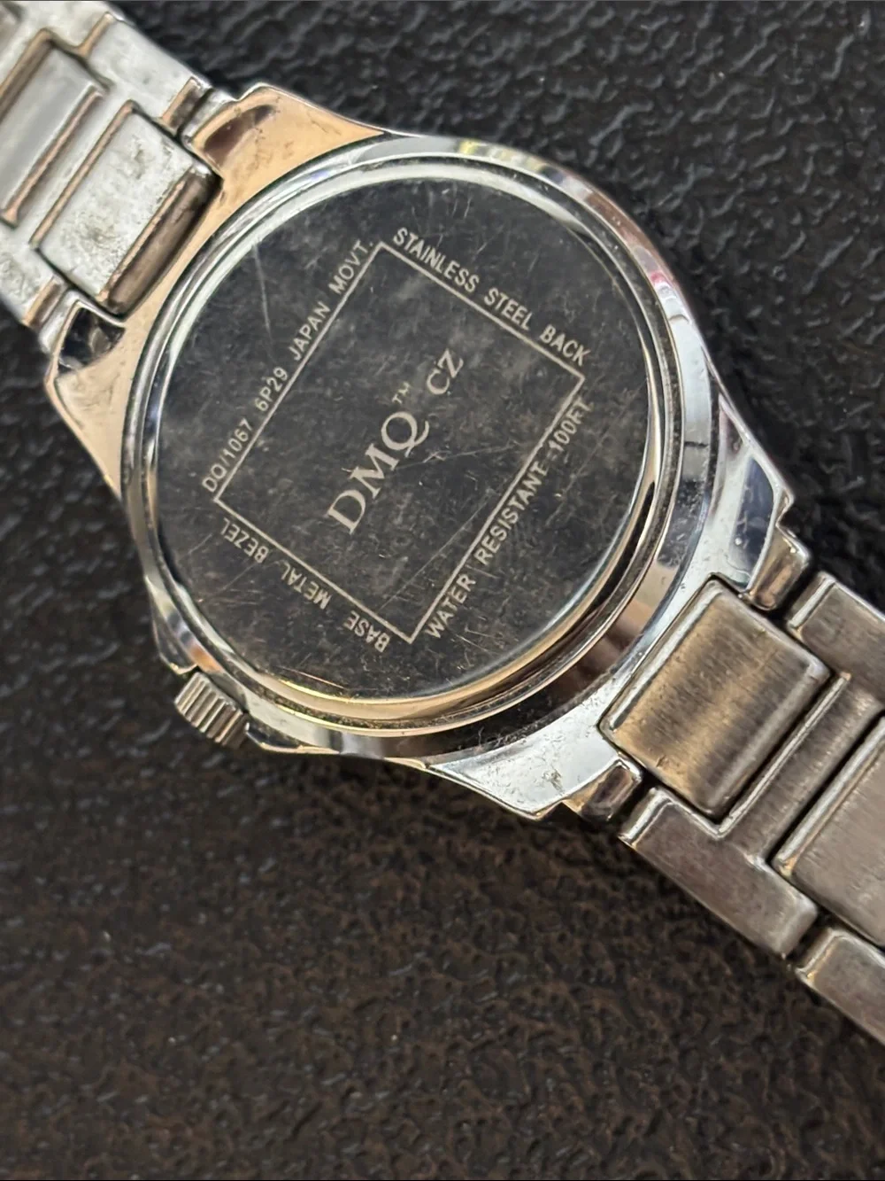 DMQ CZ WOMEN'S STAINLESS STEEL WATCH CRYSTAL ACCENTS Water Restraint WORKING